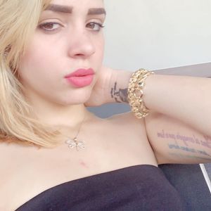 Meet your Posher, Yanet